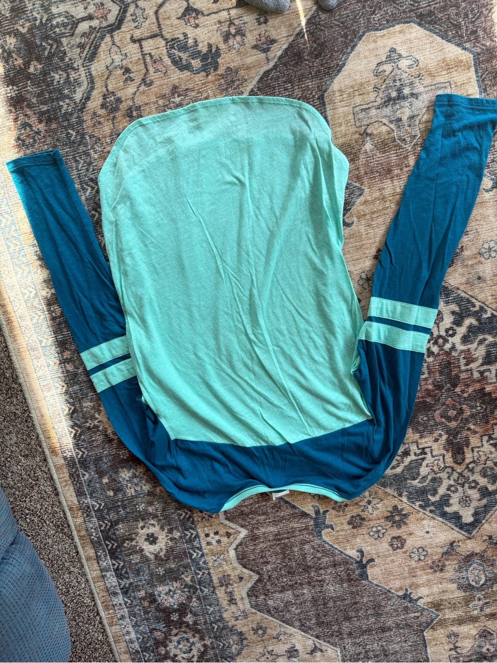 PINK Victoria's Secret Two-Tone Teal/Mint Green Long-Sleeve Jersey Top - Picture 3 of 3